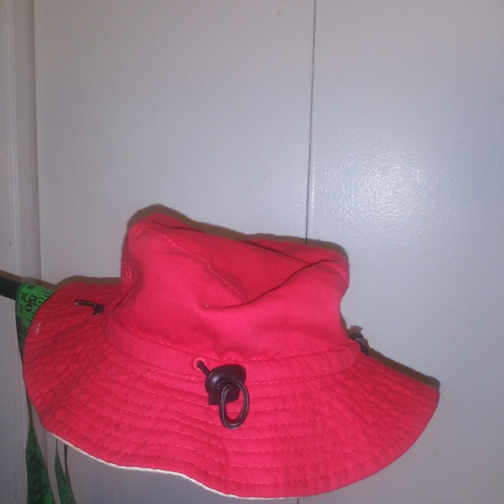 Nice cap - Picture 3 of 3